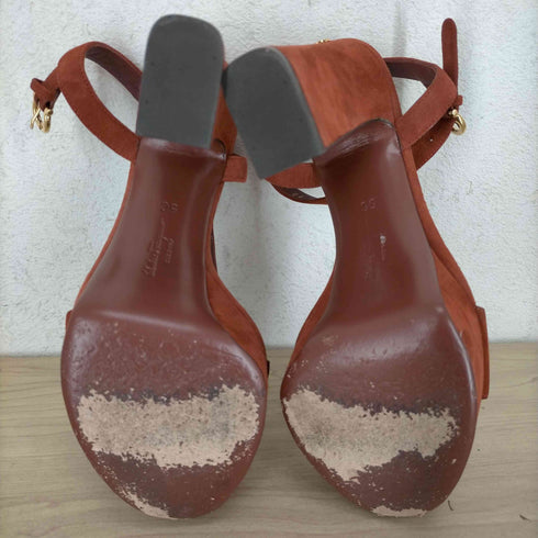 サルヴァトーレフェラガモ Salvatore Ferragamo イタリア製 ロゴメタル ハイヒールスエードサンダル レディース 5C