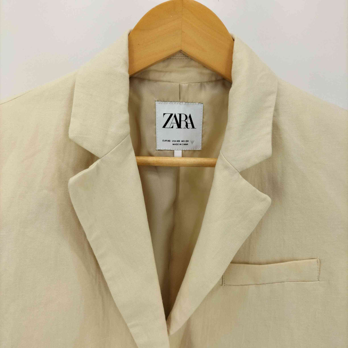 ザラ ZARA LINEN BLEND CROPPED BLAZER リネンブレンドクロップドブレザー レディース import：XS –  ブランド古着買取販売バズストア