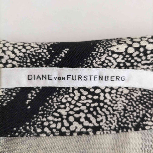 ダイアンフォンファステンバーグ DIANE VON FURSTENBERG 総シルク Vネック幾何学模様ストレッチワンピース レディース 4