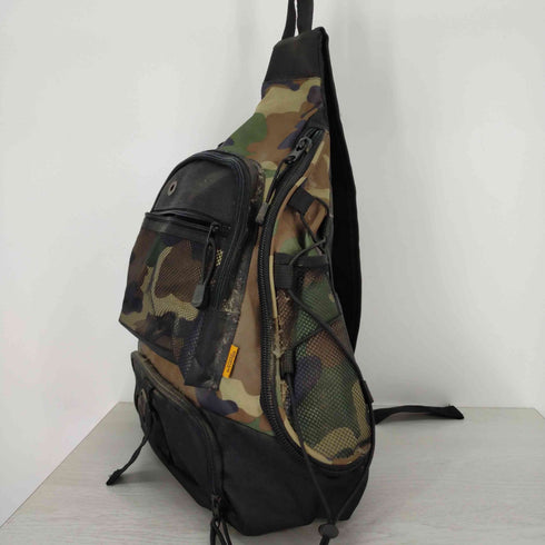 フルギ MOUTAIN RANGE カモ柄 スリングバッグ ショルダ―バッグ 三角バッグ メンズ