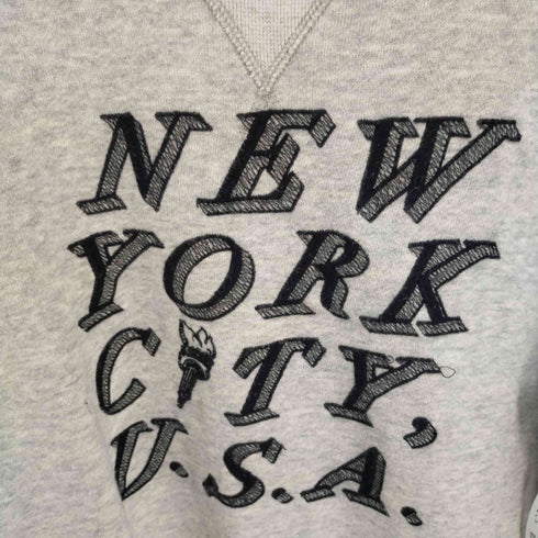 アバクロンビーアンドフィッチ Abercrombie & Fitch NEW YORK CITY USA クルーネックスェット Vガゼット メンズ import:M