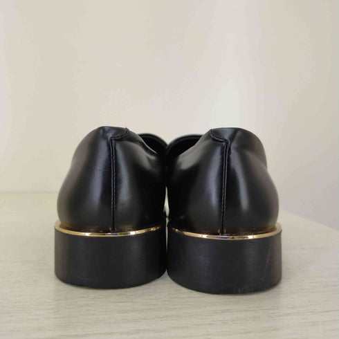 チャールズキース CHARLES & KEITH クラシックスクエアトゥローファー レディース 35
