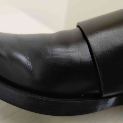 チャールズキース CHARLES & KEITH クラシックスクエアトゥローファー レディース 35