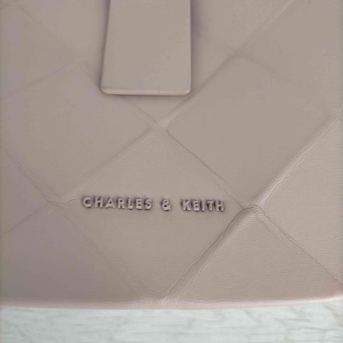 チャールズキース CHARLES & KEITH ラージジオメトリック バックパック レディース