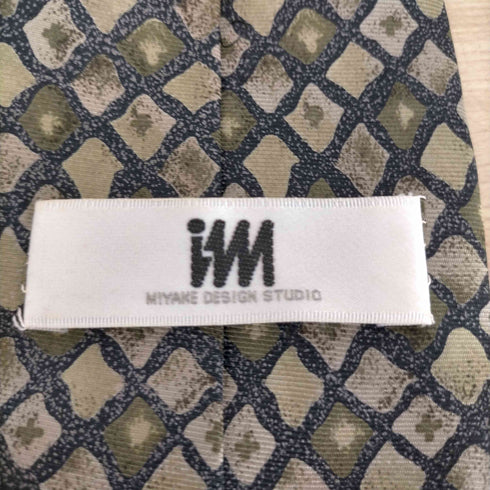 イッセイミヤケ im ISSEY MIYAKE 総柄デザインシルクネクタイ メンズ