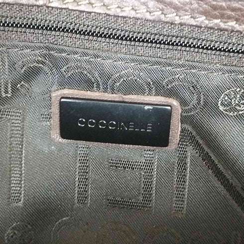 コチネレ COCCINELLE マグネットスナップボタン シボ革 レザーショルダーバッグ レディース