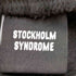 ストックホルム シンドローム STOCKHOLM SYNDROME 両面プリント プルオーバーパーカー メンズ