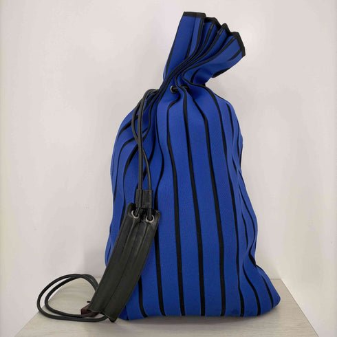 イッセイミヤケ ISSEY MIYAKE プリーツ ワンショルダー ナップサック レディース