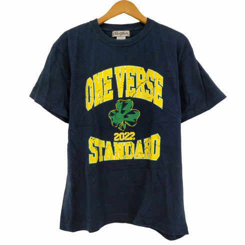 ONE VERSE THREE LEAF CLOVER COLLEGE LOGO S/S TSHIRT【NAVY】 メンズ import:L