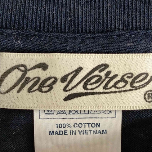 ONE VERSE THREE LEAF CLOVER COLLEGE LOGO S/S TSHIRT【NAVY】 メンズ import:L