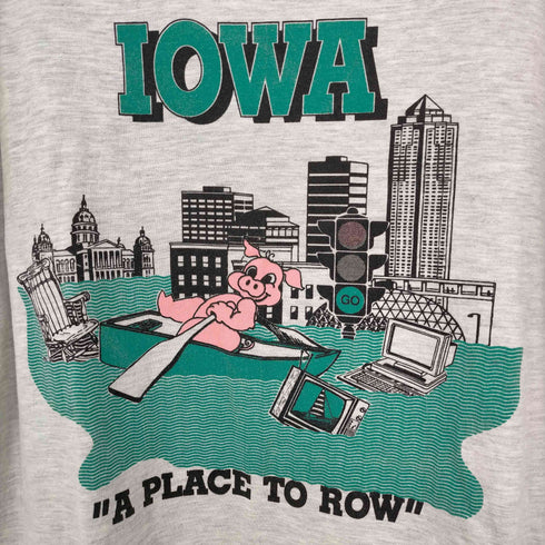 IOWA A PLACE TO ROW プリントTシャツ メンズ import:XL