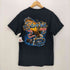 ギルダン GILDAN BLACK HILLS BALLY プリント クルーネック S/S Tシャツ メンズ JPN:M