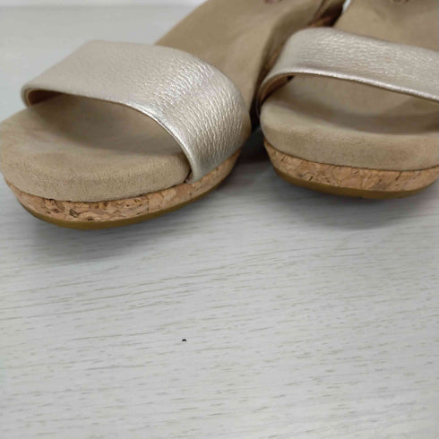 アグ UGG Zoe II Metallic ゾー ゴールドウェッジサンダル レディース JPN:23.5