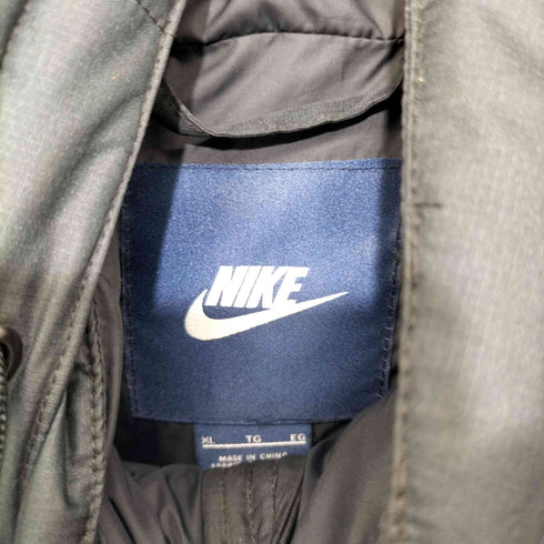ナイキ NIKE 前面ロゴ ナイロン 中綿ジャケット メンズ JPN:XL