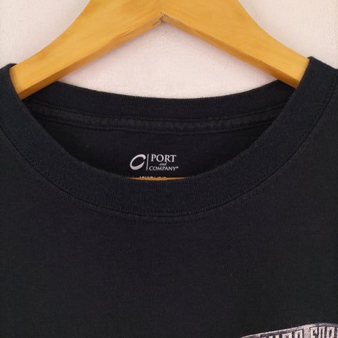 ポートアンドカンパニー PORT and COMPANY NEVER FORGET プリントクルーネックTシャツ メンズ JPN:L