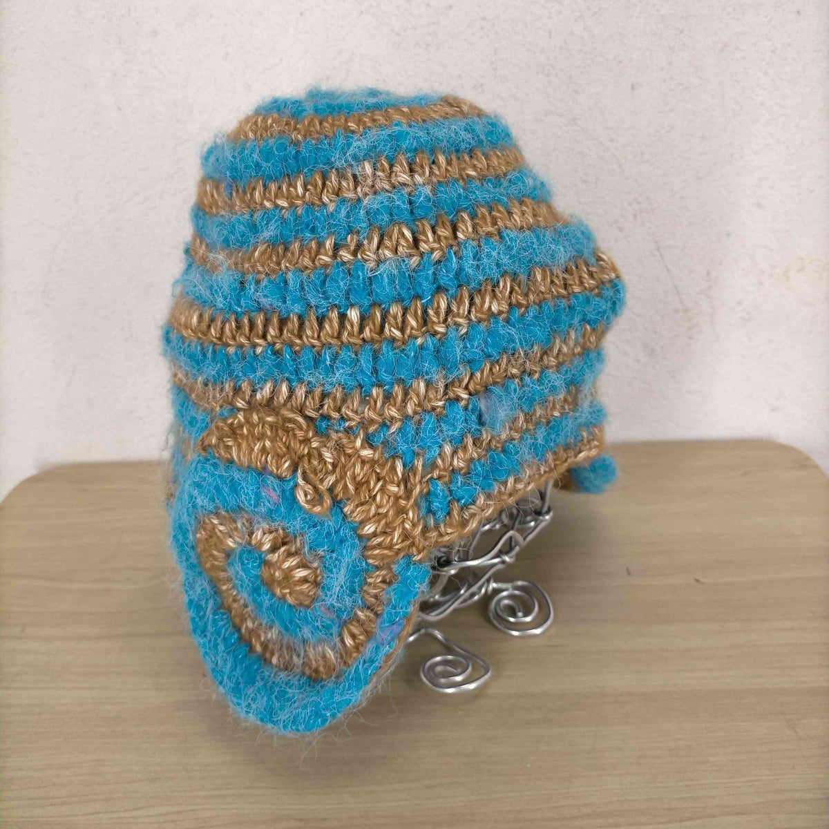 YUEQI QI ユェチ・チ FW23 VERTIGO CROCHET BEANIE レディース 