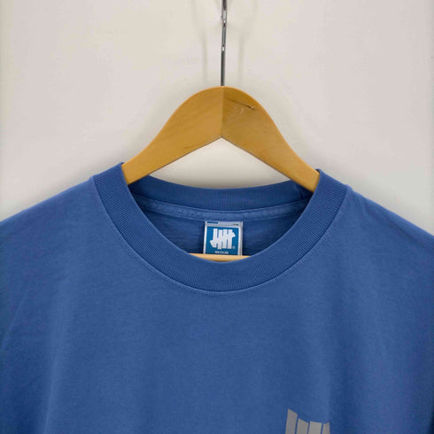 アンディフィーテッド UNDEFEATED 22SS USA製 ロゴクルーネックTシャツ メンズ JPN:M