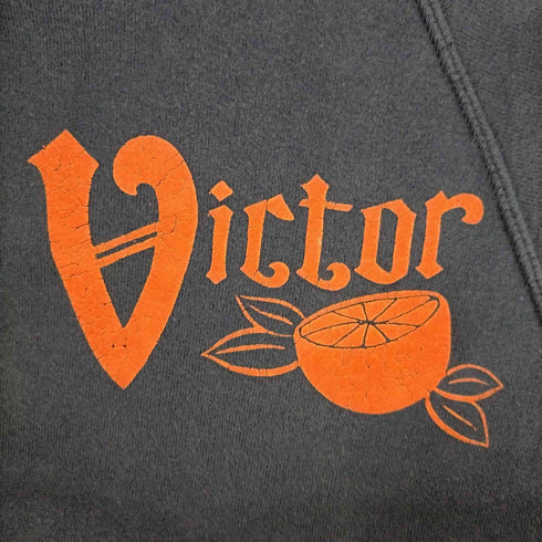 victorプリント半袖スウェット メンズ