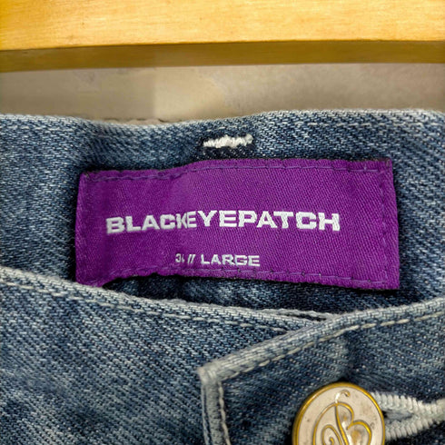 ザブラックアイパッチ THE BLACK EYE PATCH 23SS INDIGOB EMBLEM EMBROIDERED DENIM PANTS メンズ US:34-35