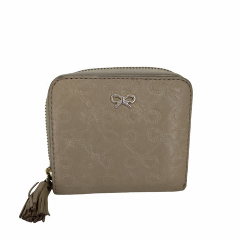 アニヤハインドマーチ ANYA HINDMARCH MAEVE MEDIUM 財布 二つ折り レザー ロゴ型押し レディース