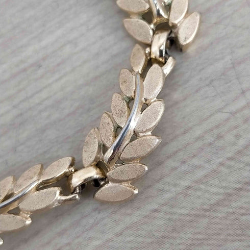 トリファリ TRIFARI ネックレス リーフモチーフ レディース