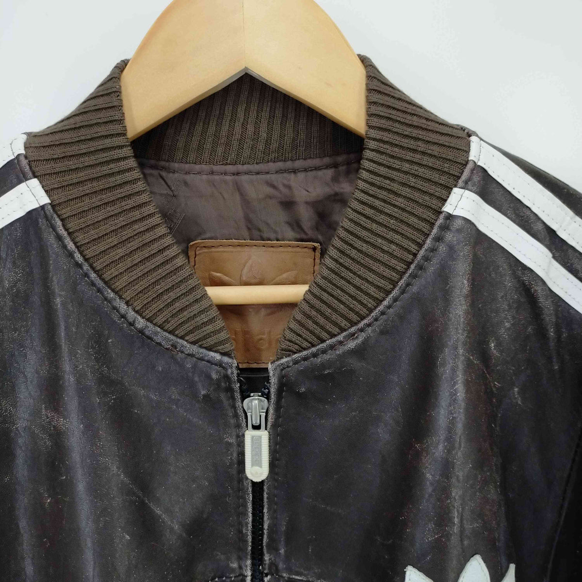 adidas - 【正規品】新品タグ付き 日本Mサイズ相当 アーセナル オールウェザー ジャケット adidas】ADILENIUM SEASON 3 VINTAGE FAUX レザー ジャケット