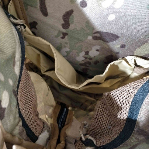 ミステリーランチ MYSTERY RANCH URBAN ASSAULT アーバンアサルトバックパック カモ柄 Multicam メンズ ONE SIZE