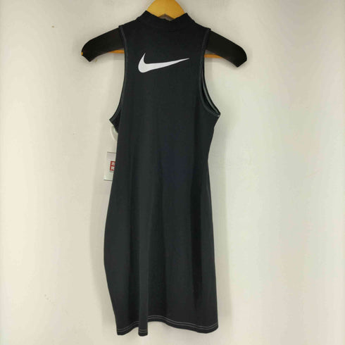 ナイキ NIKE スウッシュプリント ハーフジップノースリーブワンピース レディース JPN:S