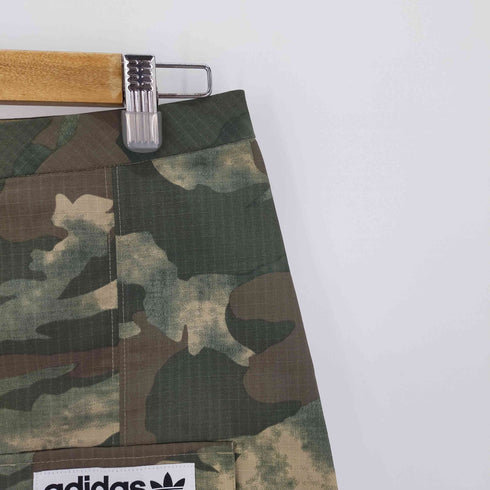 アディダスオリジナルス adidas Originals Cargo Skirt Camouflage カモ柄 カーゴスカート レディース 2XO
