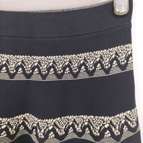 ビーシービージーマックスアズリア BCBGMAXAZRIA フレア ニット 総柄 ミニ スカート レディース JPN:S