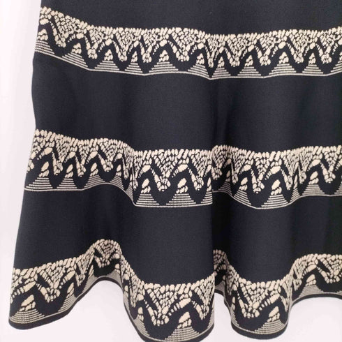 ビーシービージーマックスアズリア BCBGMAXAZRIA フレア ニット 総柄 ミニ スカート レディース JPN:S