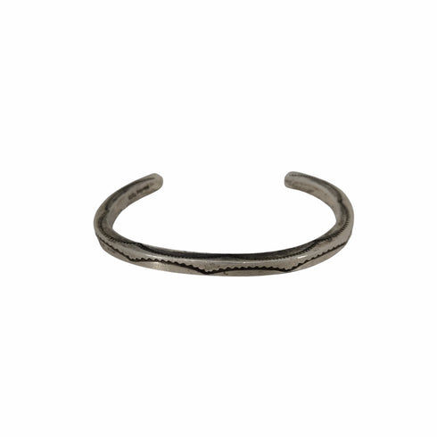 ナバホ NAVAJO sterling tahe 刻印 デザインバングル インディアンデザイン メンズ