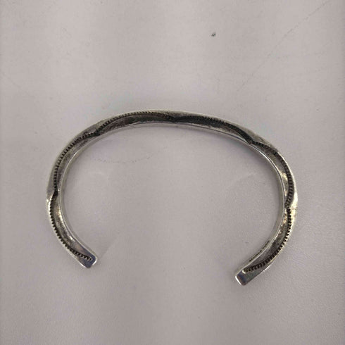 ナバホ NAVAJO sterling tahe 刻印 デザインバングル インディアンデザイン メンズ
