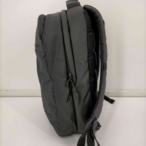 インケース incase ナイロン バックパック メンズ
