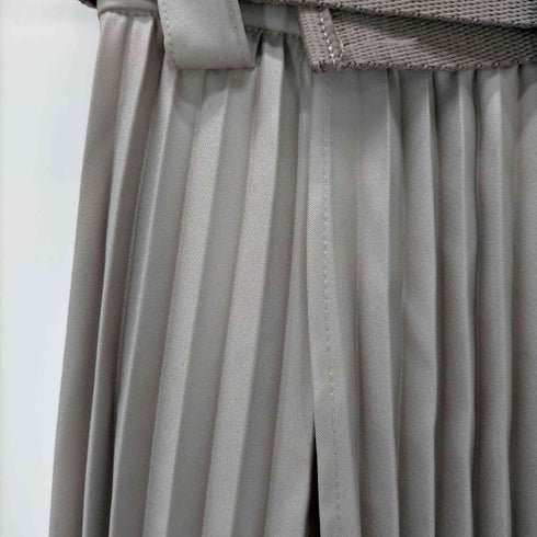 エミアトリエ emmi atelier 22AW ベルト付きプリーツスカート レディース JPN:0