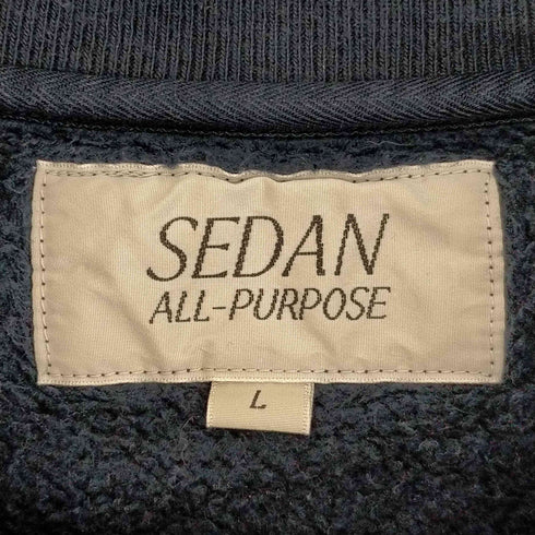 セダンオールパーパス SEDAN ALL-PURPOSE College Logo Crewneck Sweatshirt メンズ JPN:L