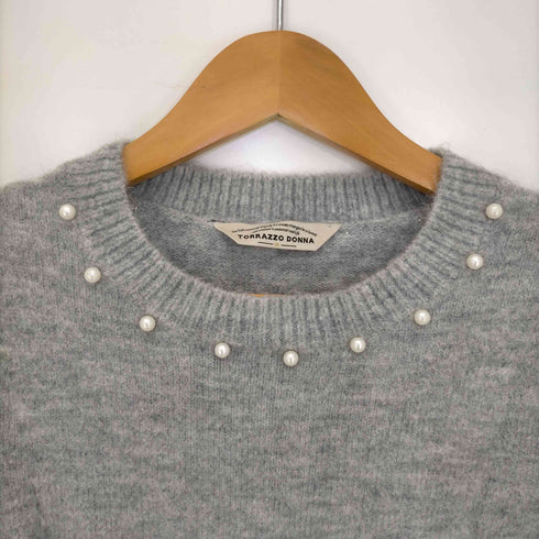 トラッゾドンナ Torrazzo Donna フェイクパールクルーネックニット セーター レディース