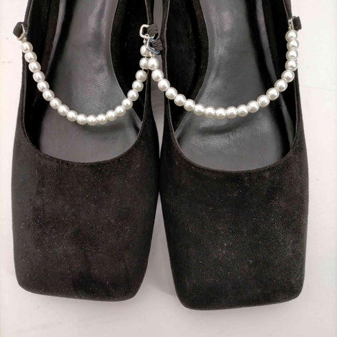 チャールズキース CHARLES & KEITH パンプス ローヒール チャンキーヒール スクエアトゥ パールストラップ付き レディース JPN:23.5