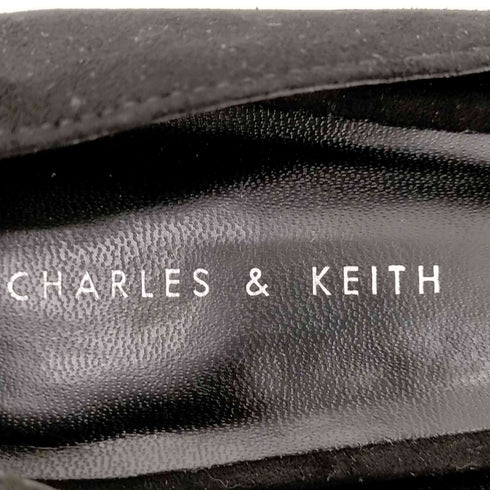 チャールズキース CHARLES & KEITH パンプス ローヒール チャンキーヒール スクエアトゥ パールストラップ付き レディース JPN:23.5