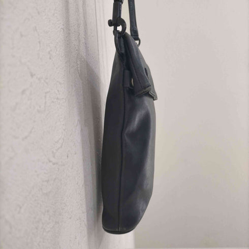 イッセイミヤケ im ISSEY MIYAKE 80-90s スナップボタン レザーショルダーポ―チ メンズ
