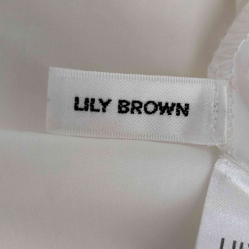 リリーブラウン Lily Brown 22AW ノースリーブ 比翼仕立て フラワー刺繍ブラウス レディース ONE SIZE