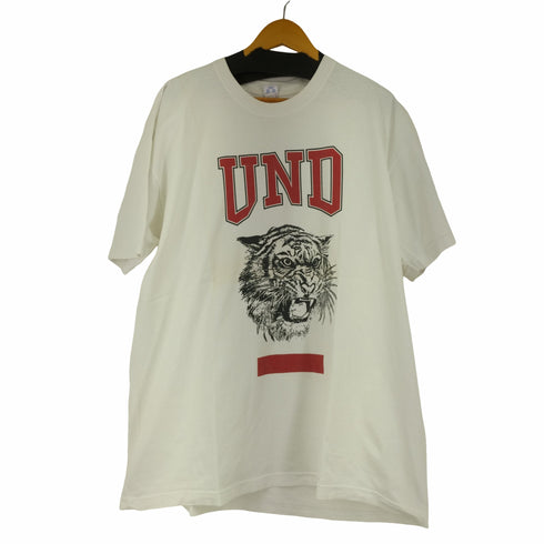 アンディフィーテッド UNDEFEATED フロントプリント S/S Tシャツ メンズ import:XL