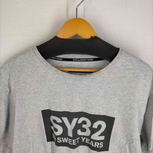 エスワイサーティトゥー SY32 by SWEET YEARS S/S クルーネック ロゴプリントtシャツ メンズ