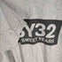 エスワイサーティトゥー SY32 by SWEET YEARS S/S クルーネック ロゴプリントtシャツ メンズ