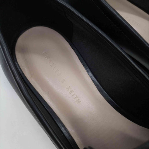 チャールズキース CHARLES & KEITH Bead-Embellished Penny Loafers ビーズエンベリッシュド ペニーローファー レディース EUR:37