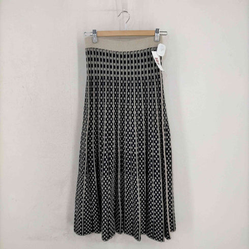 トラッゾドンナ Torrazzo Donna 総柄 ニットスカート レディース