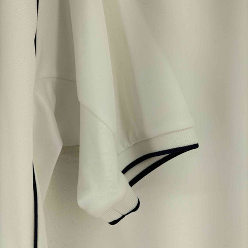 アンブロ UMBRO ロゴ ナンバリング VネックTシャツ メンズ