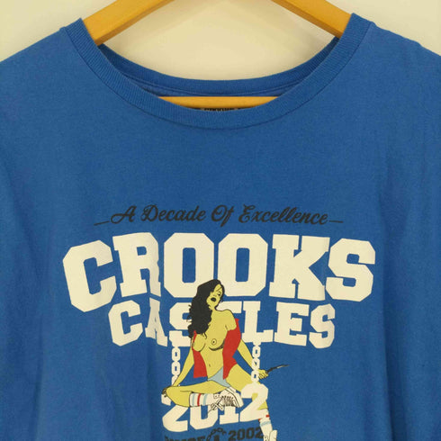 クルックスアンドキャッスルズ CROOKS&Castles メキシコ製 フロントロゴプリント クルーネックTシャツ メンズ import:M