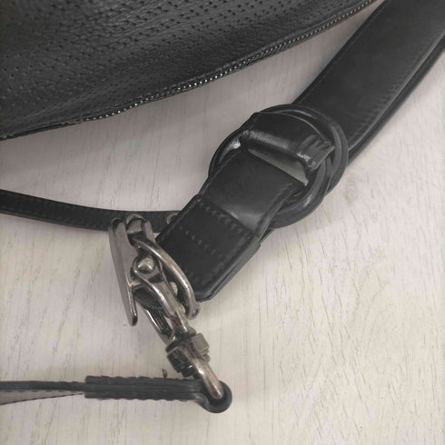 ヴィンタークス vinterks パンチング レザー ボディバッグ メンズ
