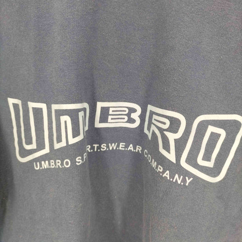 アンブロ UMBRO 90-00S ロゴ プリント クルーネック スウェット メンズ import:M